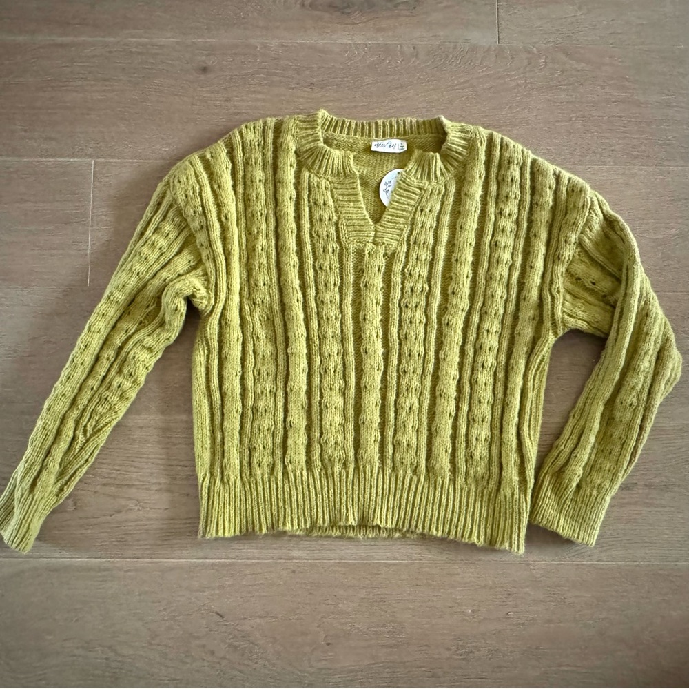 NWT sweater size Large